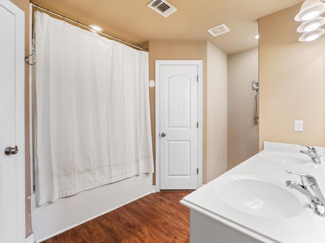 4804 Stingray Drive, Bay City, TX 77414