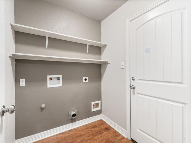 4804 Stingray Drive, Bay City, TX 77414