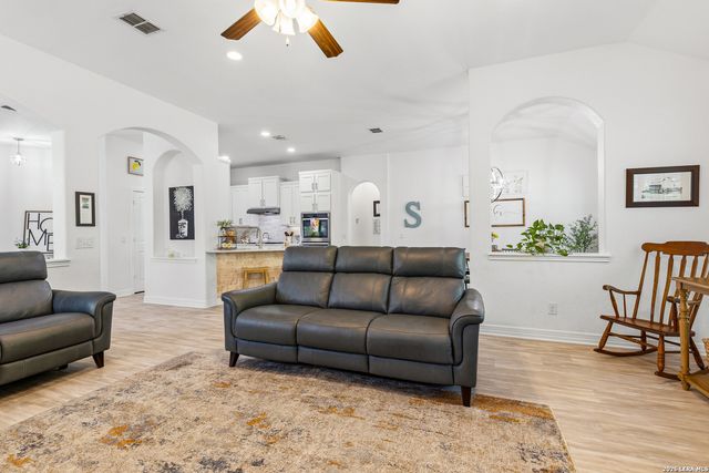 1719 Nightshade, San Antonio, TX 78260