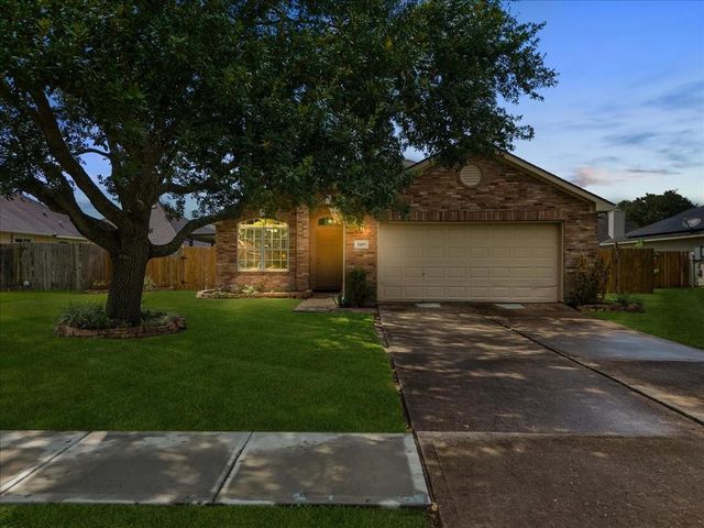 1409 Barras Street, Alvin, TX 77511