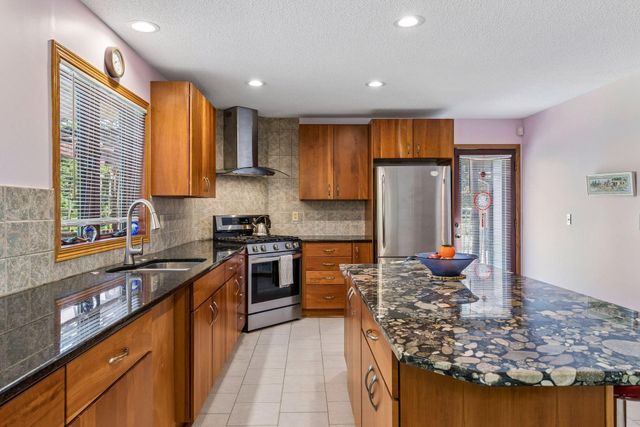 4099 Penfield Court S, Afton, MN 55001