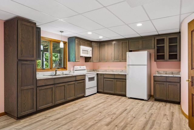 4099 Penfield Court S, Afton, MN 55001