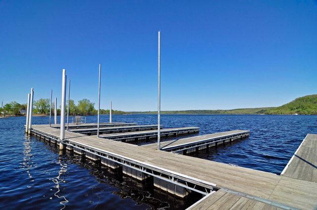 4099 Penfield Court S, Afton, MN 55001