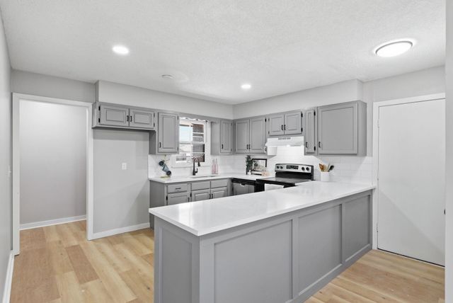 8208 E Grail, Wichita, KS 67207