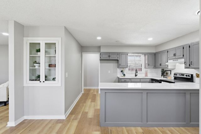 8208 E Grail, Wichita, KS 67207