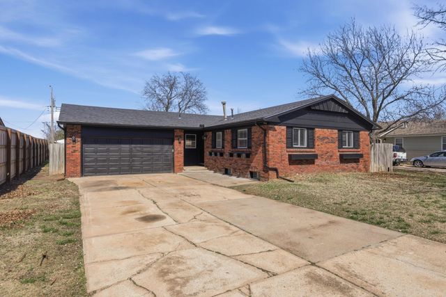8208 E Grail, Wichita, KS 67207