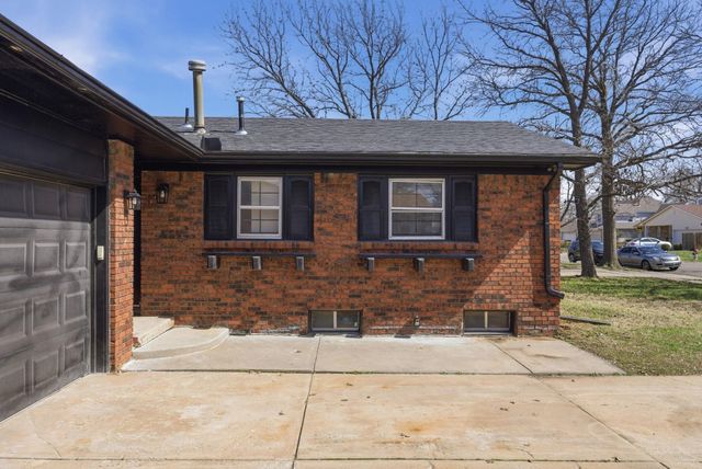 8208 E Grail, Wichita, KS 67207