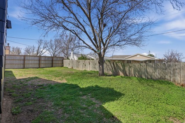 8208 E Grail, Wichita, KS 67207