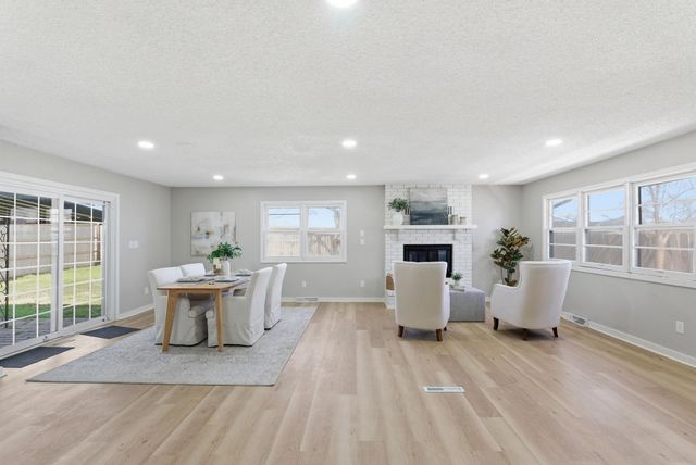 8208 E Grail, Wichita, KS 67207