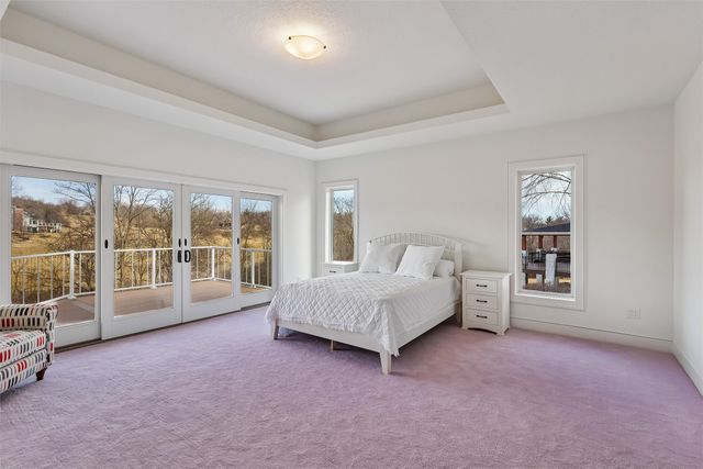 1863 Glen Oaks Drive, West Des Moines, IA 50266