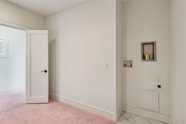 1863 Glen Oaks Drive, West Des Moines, IA 50266