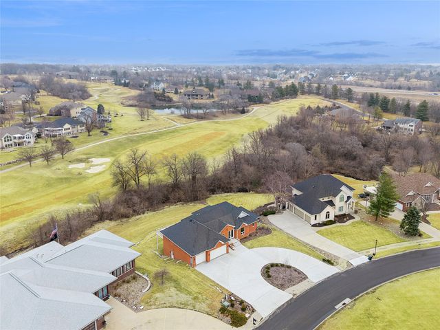 1863 Glen Oaks Drive, West Des Moines, IA 50266