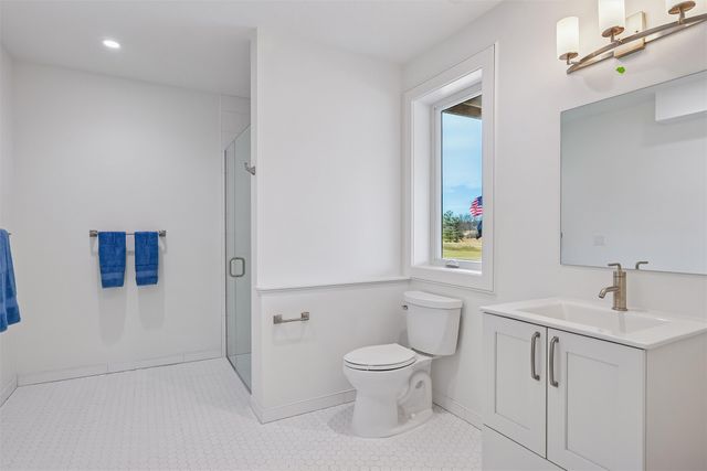 1863 Glen Oaks Drive, West Des Moines, IA 50266