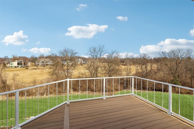 1863 Glen Oaks Drive, West Des Moines, IA 50266