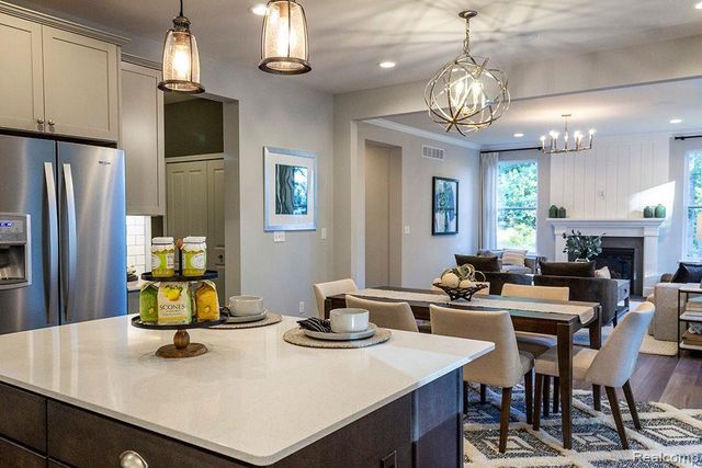 286 Silver Oak Drive, Ann Arbor, MI 48103