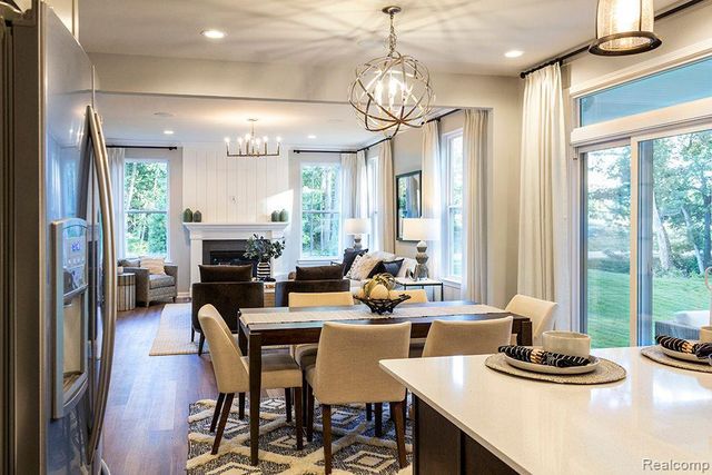 286 Silver Oak Drive, Ann Arbor, MI 48103