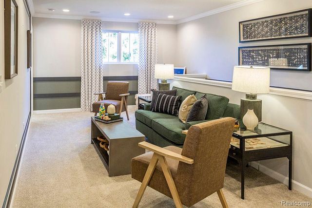 286 Silver Oak Drive, Ann Arbor, MI 48103