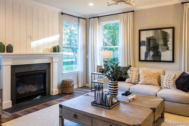 286 Silver Oak Drive, Ann Arbor, MI 48103