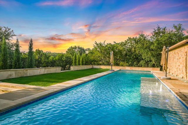 9011 San Diego RD, Austin, TX 78737
