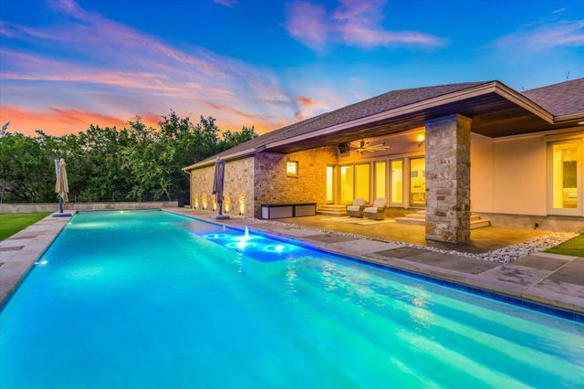 9011 San Diego RD, Austin, TX 78737