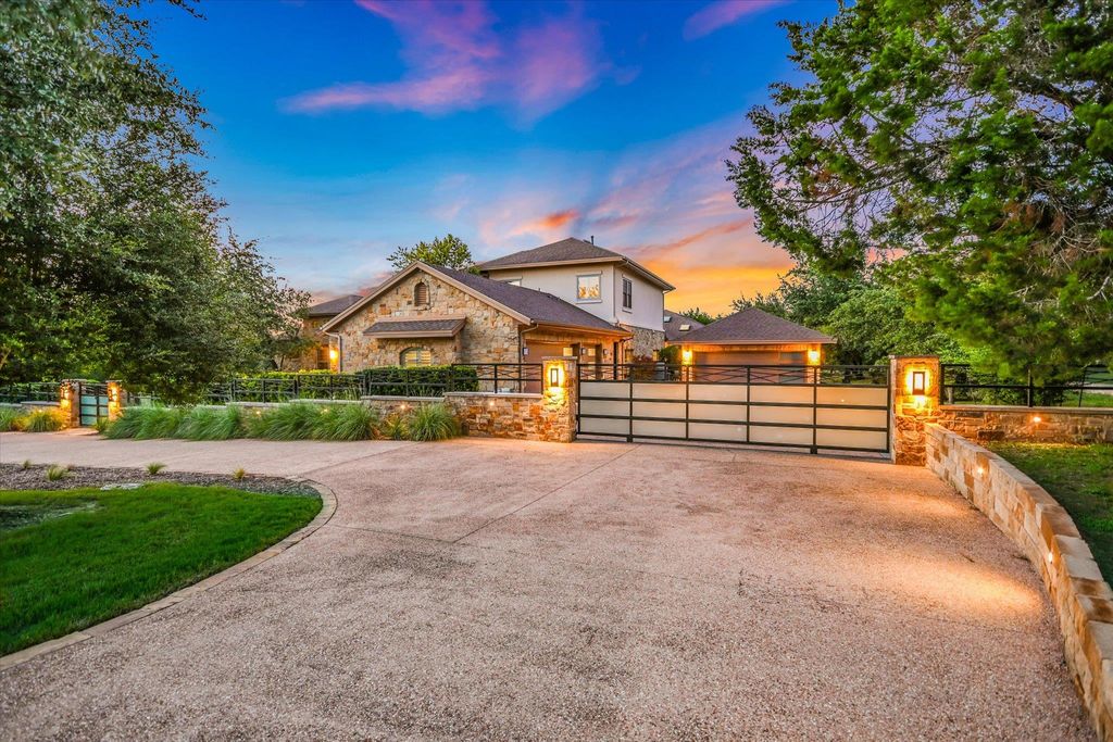 9011 San Diego RD, Austin, TX 78737