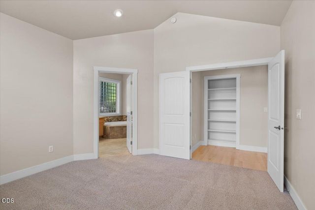 3880 Crystal Springs Drive, Medford, OR 97504