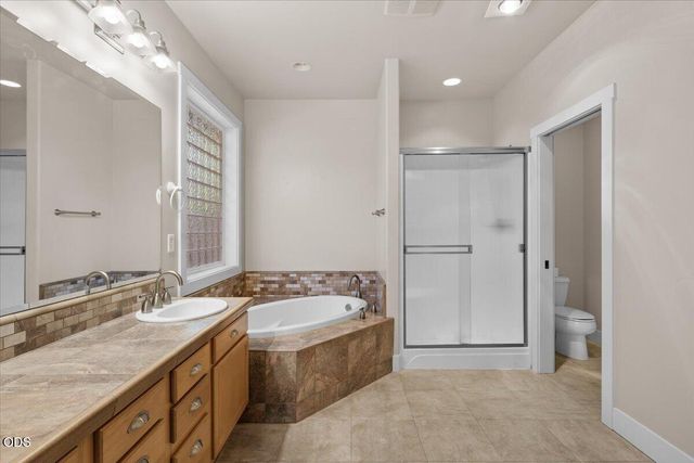 3880 Crystal Springs Drive, Medford, OR 97504