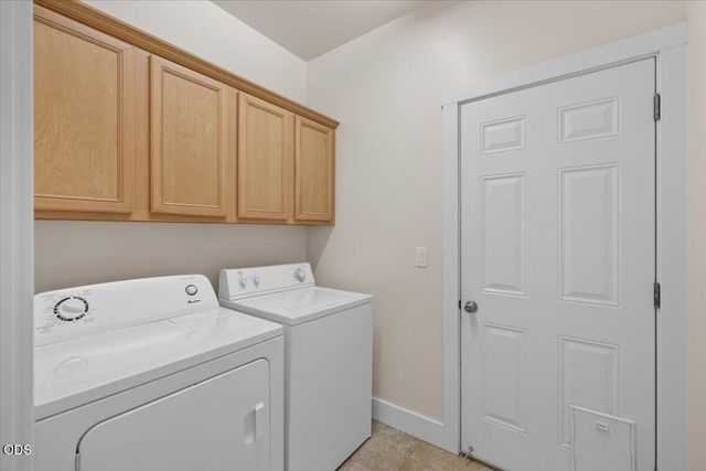 3880 Crystal Springs Drive, Medford, OR 97504