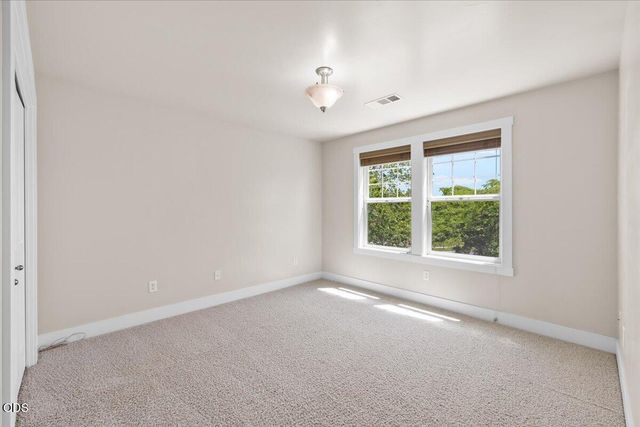 3880 Crystal Springs Drive, Medford, OR 97504
