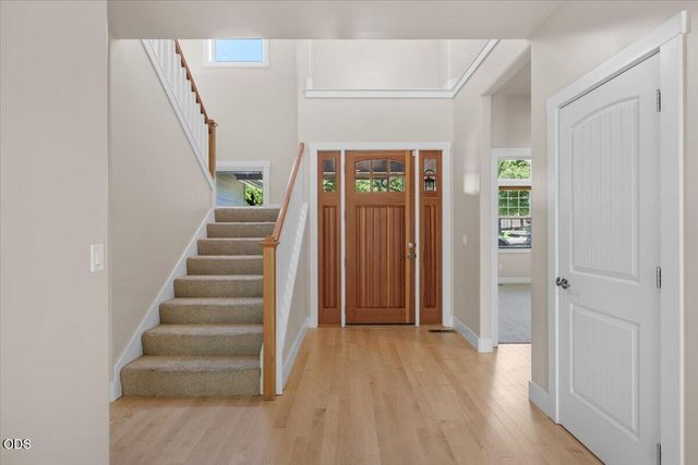 3880 Crystal Springs Drive, Medford, OR 97504