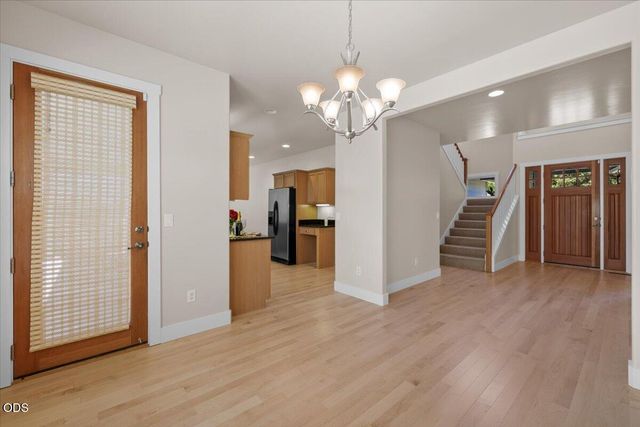 3880 Crystal Springs Drive, Medford, OR 97504