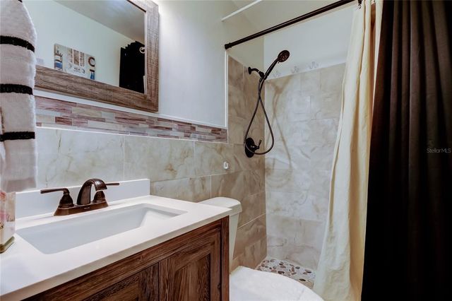 5820 43RD TERRACE N 1406, St Petersburg, FL 33709