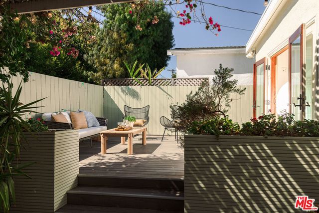 2429 Cloy Avenue, Venice, CA 90291