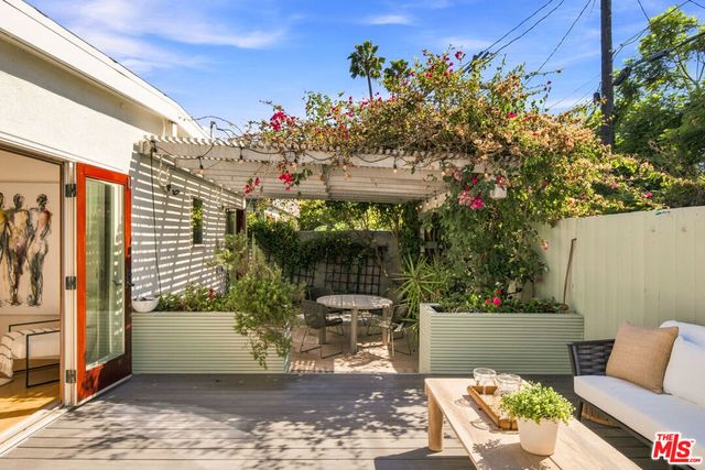 2429 Cloy Avenue, Venice, CA 90291