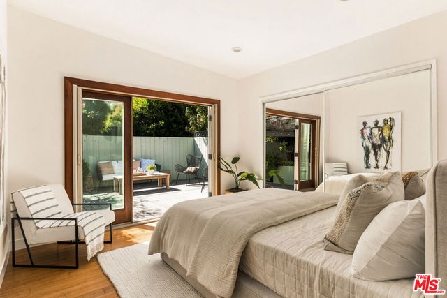 2429 Cloy Avenue, Venice, CA 90291