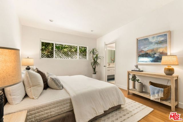 2429 Cloy Avenue, Venice, CA 90291