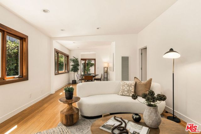 2429 Cloy Avenue, Venice, CA 90291