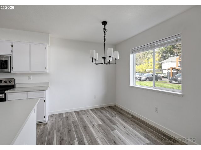 10690 Sw DAVIES Rd, Beaverton, OR 97008