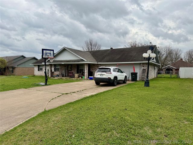 2709 Forrest Circle, Durant, OK 74701