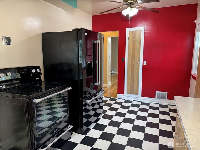 317 Ash Street S, Omak, WA 98841