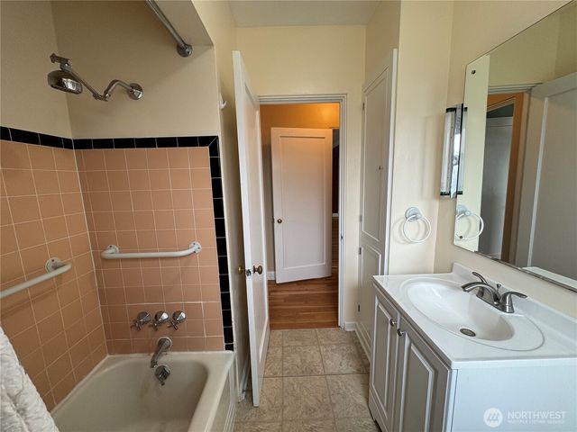 317 Ash Street S, Omak, WA 98841