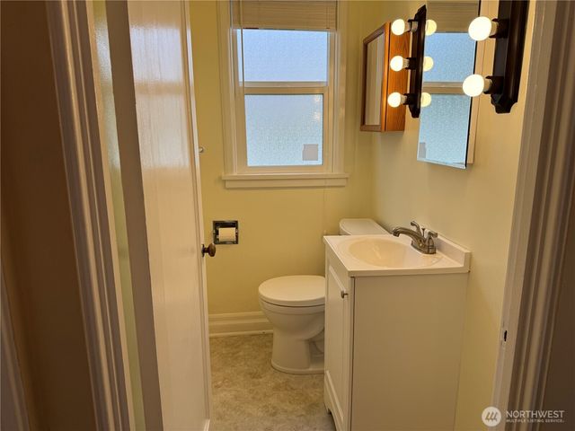 317 Ash Street S, Omak, WA 98841