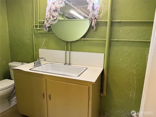 317 Ash Street S, Omak, WA 98841