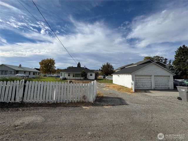 317 Ash Street S, Omak, WA 98841
