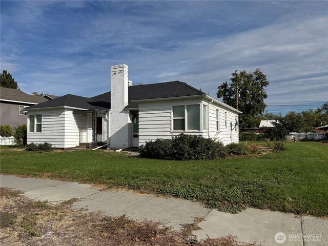 317 Ash Street S, Omak, WA 98841