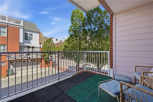 249 W Freemason St Apt 205, Norfolk, VA 23510