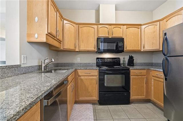 249 W Freemason St Apt 205, Norfolk, VA 23510