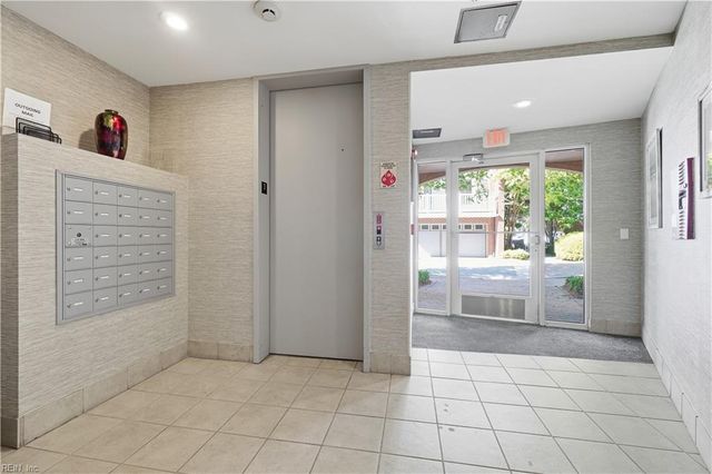 249 W Freemason St Apt 205, Norfolk, VA 23510