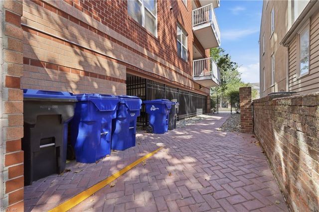 249 W Freemason St Apt 205, Norfolk, VA 23510