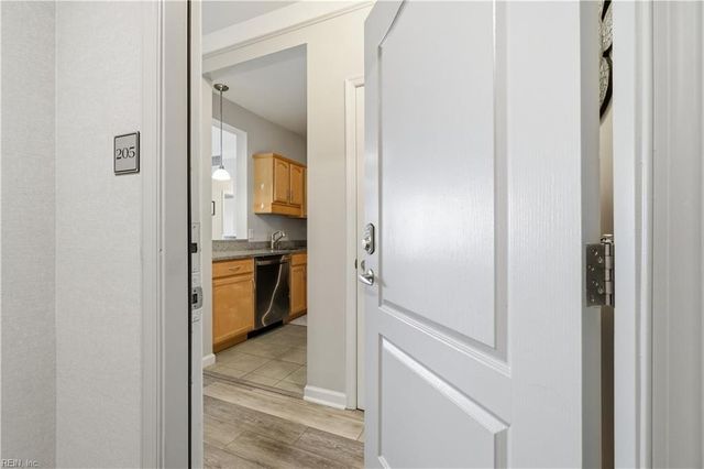 249 W Freemason St Apt 205, Norfolk, VA 23510